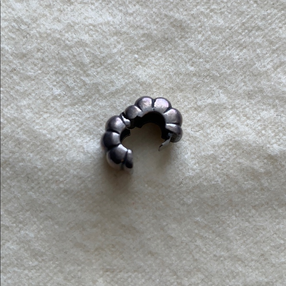 Pandora clips/spacer - Picture 2 of 4
